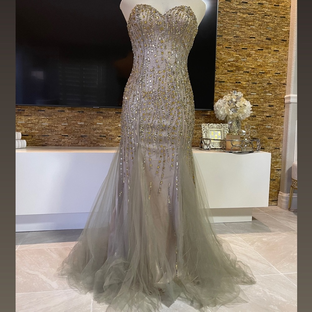 TAN DRESS - Picture 2 of 4
